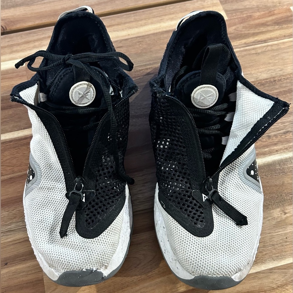 Nike PG4 “Oreo” Basketball Shoe